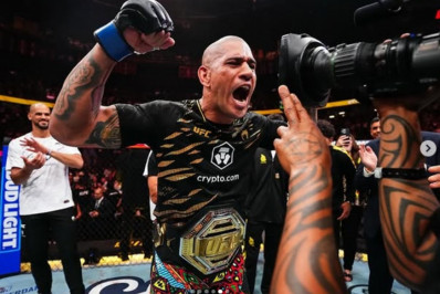 Em busca de feito histórico no UFC Casa Branca, Alex Poatan celebra: 'Muito especial'