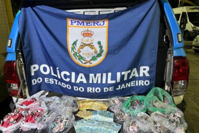 Operação termina com dois homens presos e grande quantidade de drogas apreendidas na Praça de Cascatinha