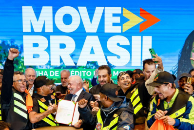 Lula lança Move Aplicativos e diz sonhar em oferecer motos por um preço mais acessível