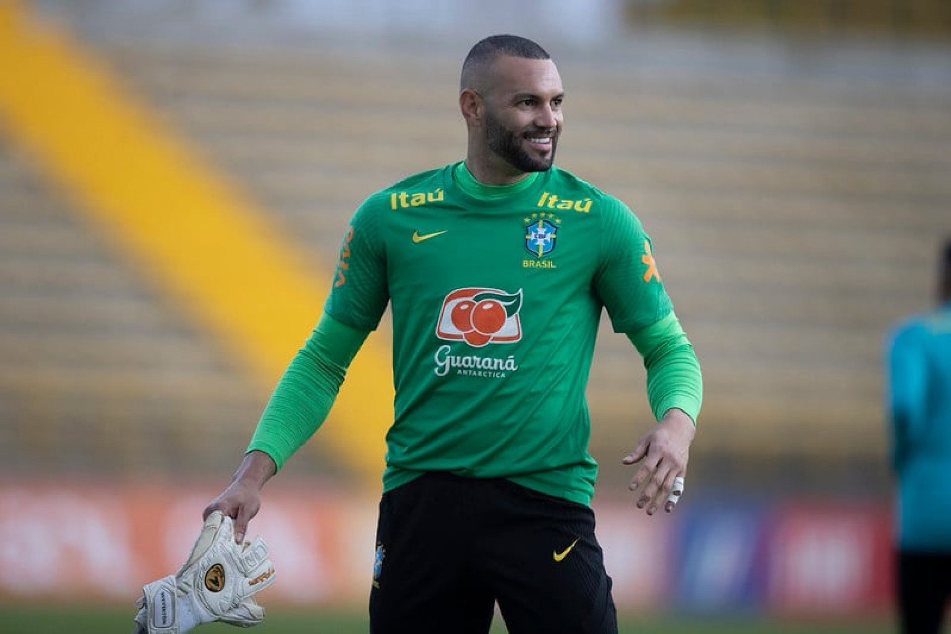 Convoca&ccedil;&atilde;o de Weverton por Ancelotti render&aacute; dinheiro ao Gr&ecirc;mio