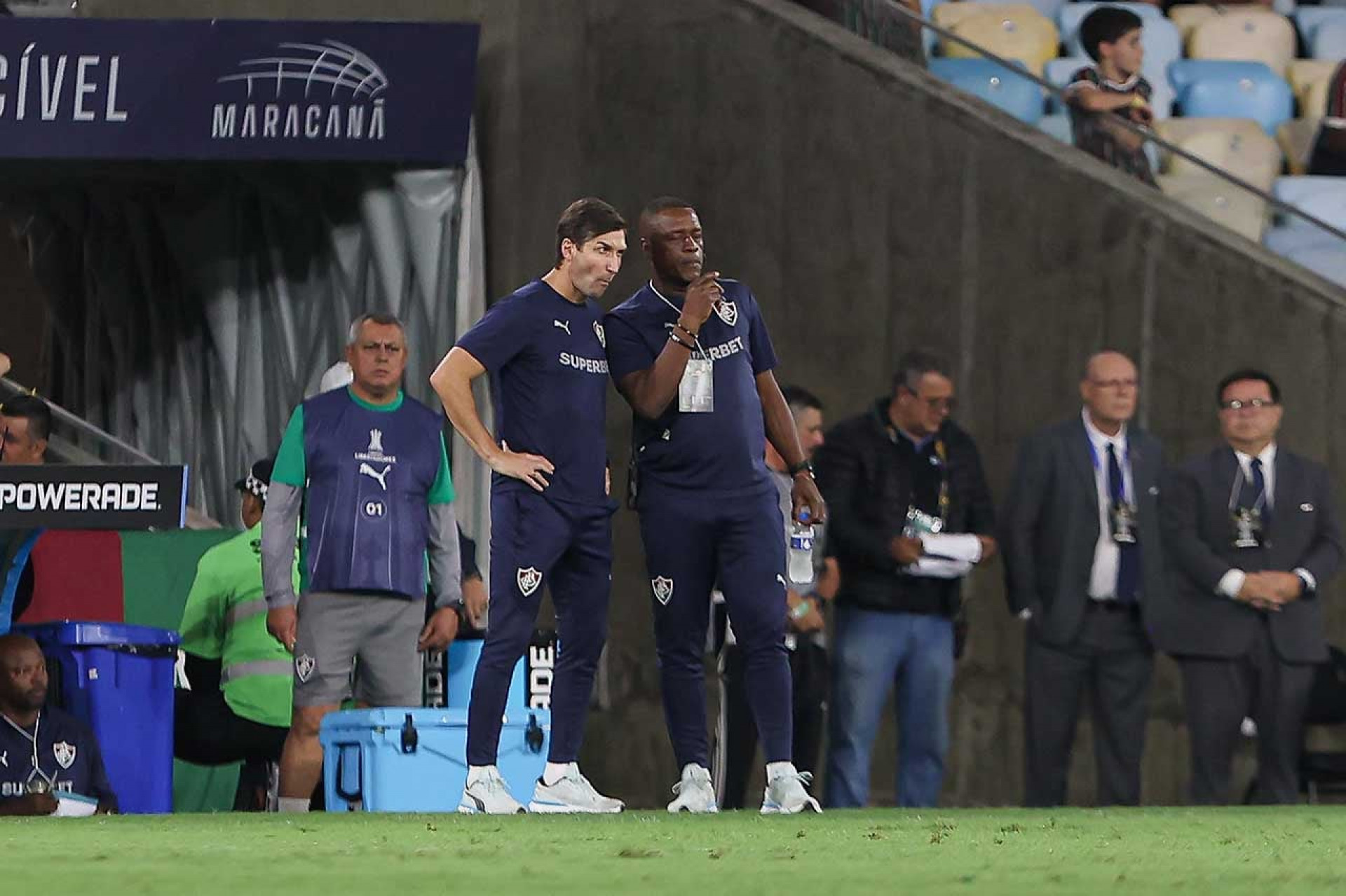 Auxiliar do Fluminense lamenta chances perdidas mas mant&eacute;m f&eacute; em vaga