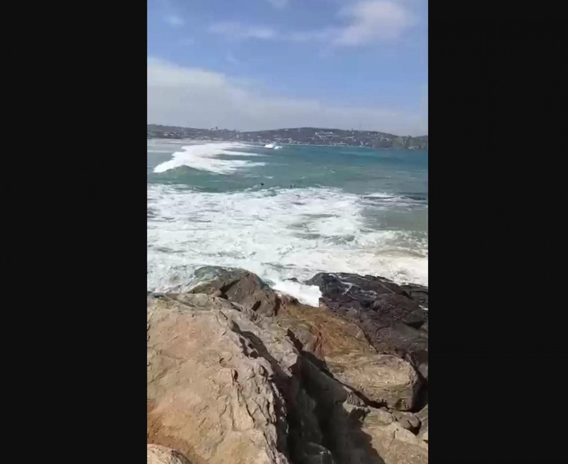 Duas jovens são retiradas do mar após pedido de socorro na Praia de Geribá