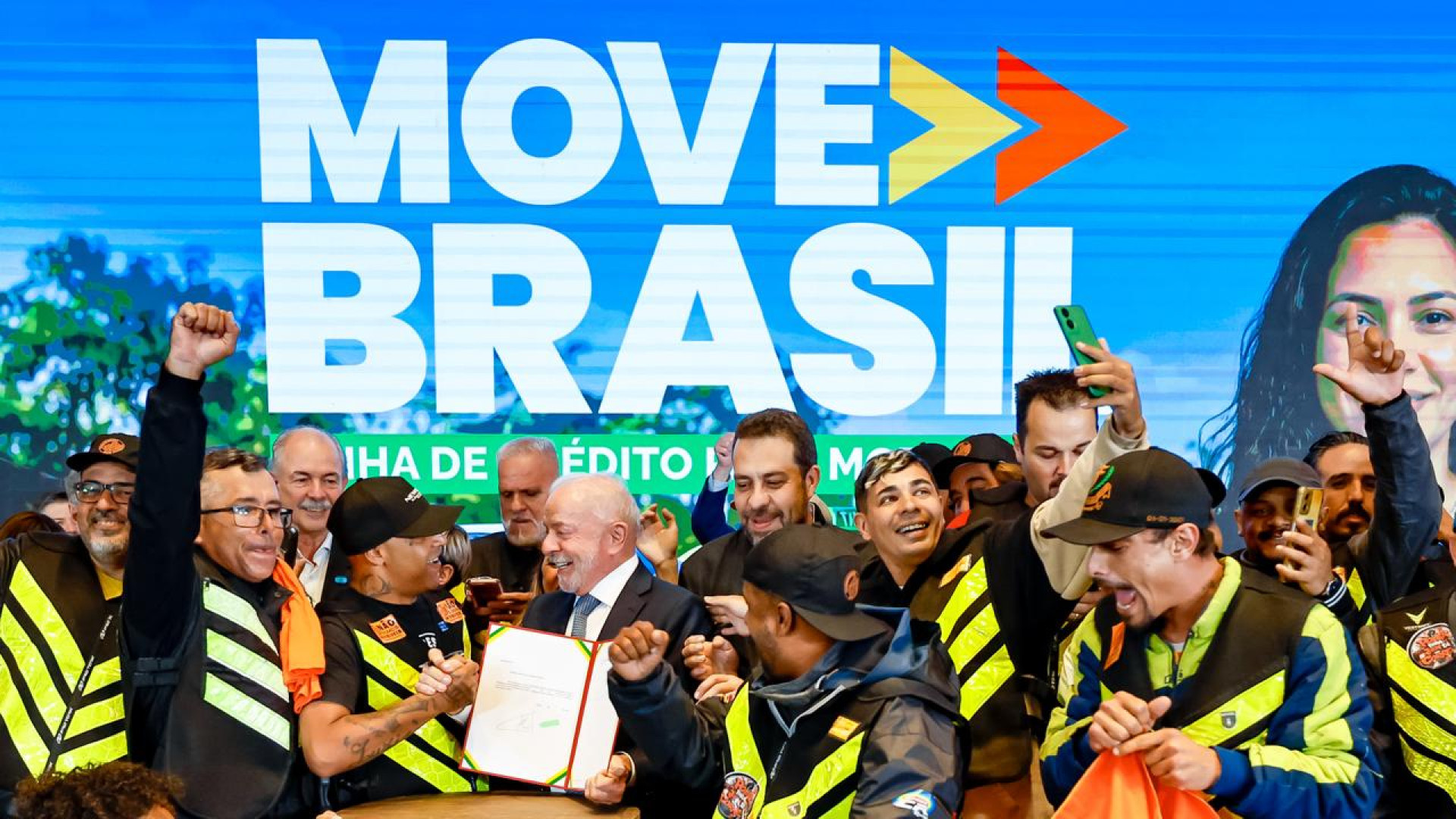 Lula lança Move Aplicativos e diz sonhar em oferecer motos por um preço mais acessível