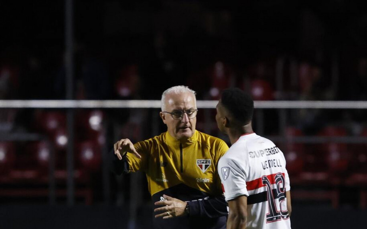 Dorival explica escala&ccedil;&atilde;o de D&oacute;ria ap&oacute;s falhas no empate do S&atilde;o Paulo