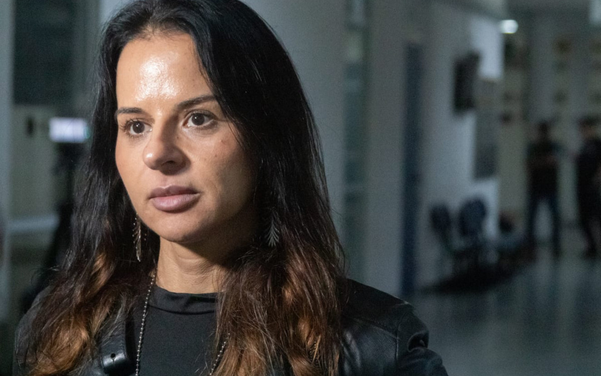 Delegada Karina, da Delegacia de Combate &agrave; Corrup&ccedil;&atilde;o e &agrave; Lavagem de Dinheiro (DCC-LD)