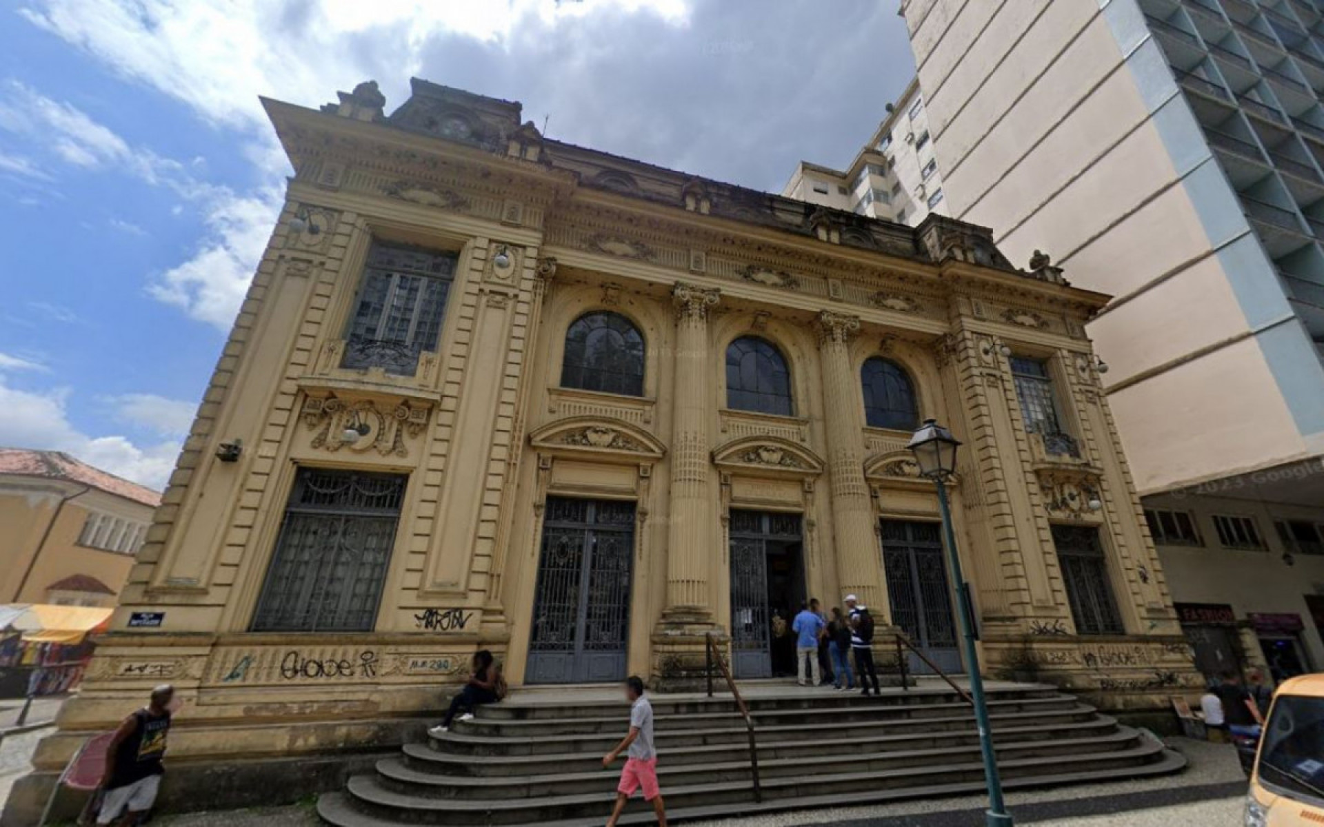 Imóvel histórico dos Correios em Petrópolis é listado como disponível para venda direta