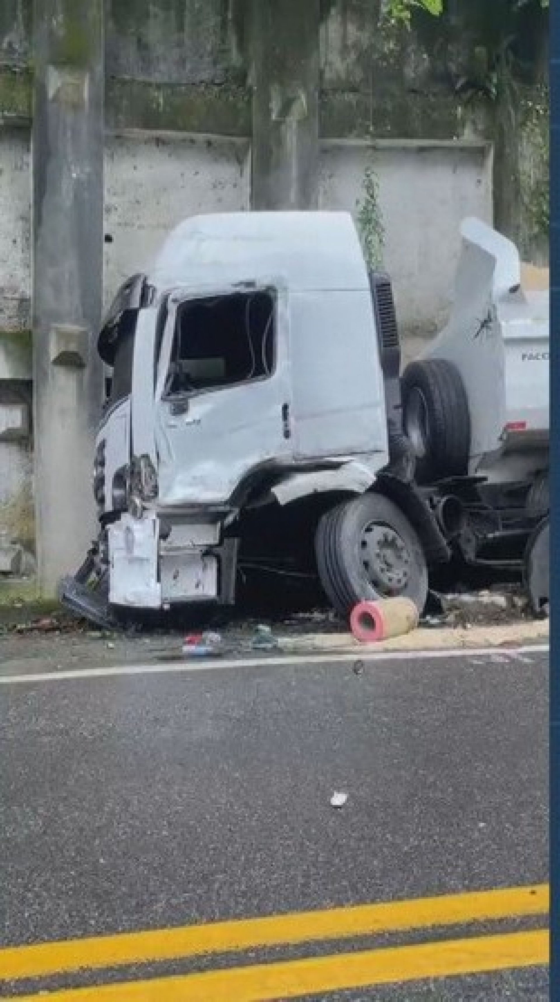 Acidente deixa um morto na Rio-Santos, em Mangaratiba
