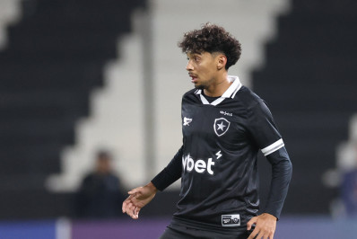 Medina celebra vitória, mas chama atenção para chances perdidas: 'Faltou converter mais'