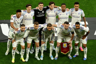 Aston Villa conquista a Liga Europa e desencanta no continente após 44 anos