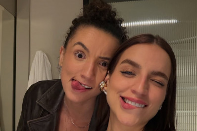 Bruna Unzueta se declara no aniversário de Gabi Guimarães