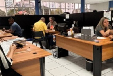 Pequenos negócios facilitados por meio de unificação para a definição