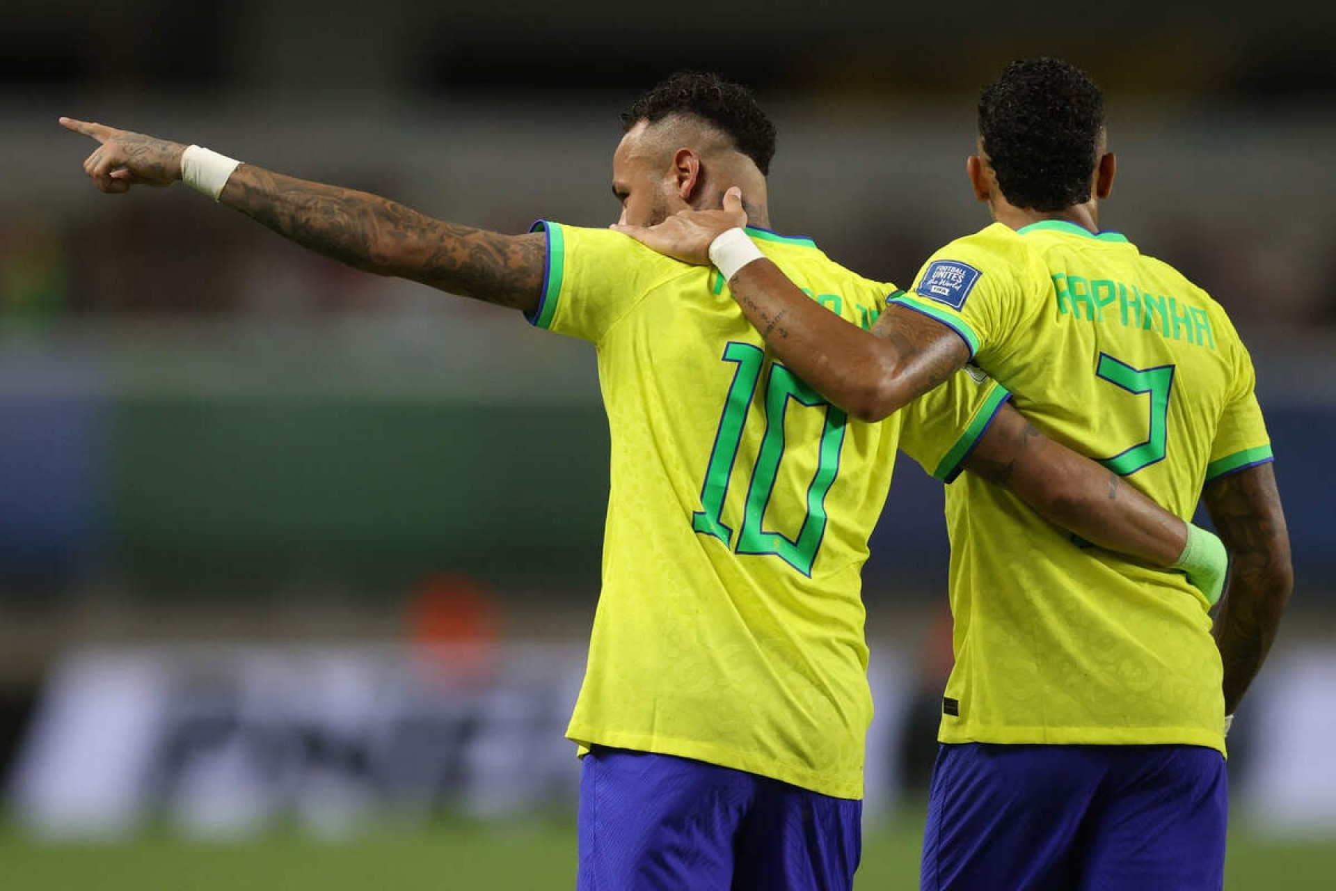 Sele&ccedil;&atilde;o liga alerta com edema de Neymar e pode mudar planejamento