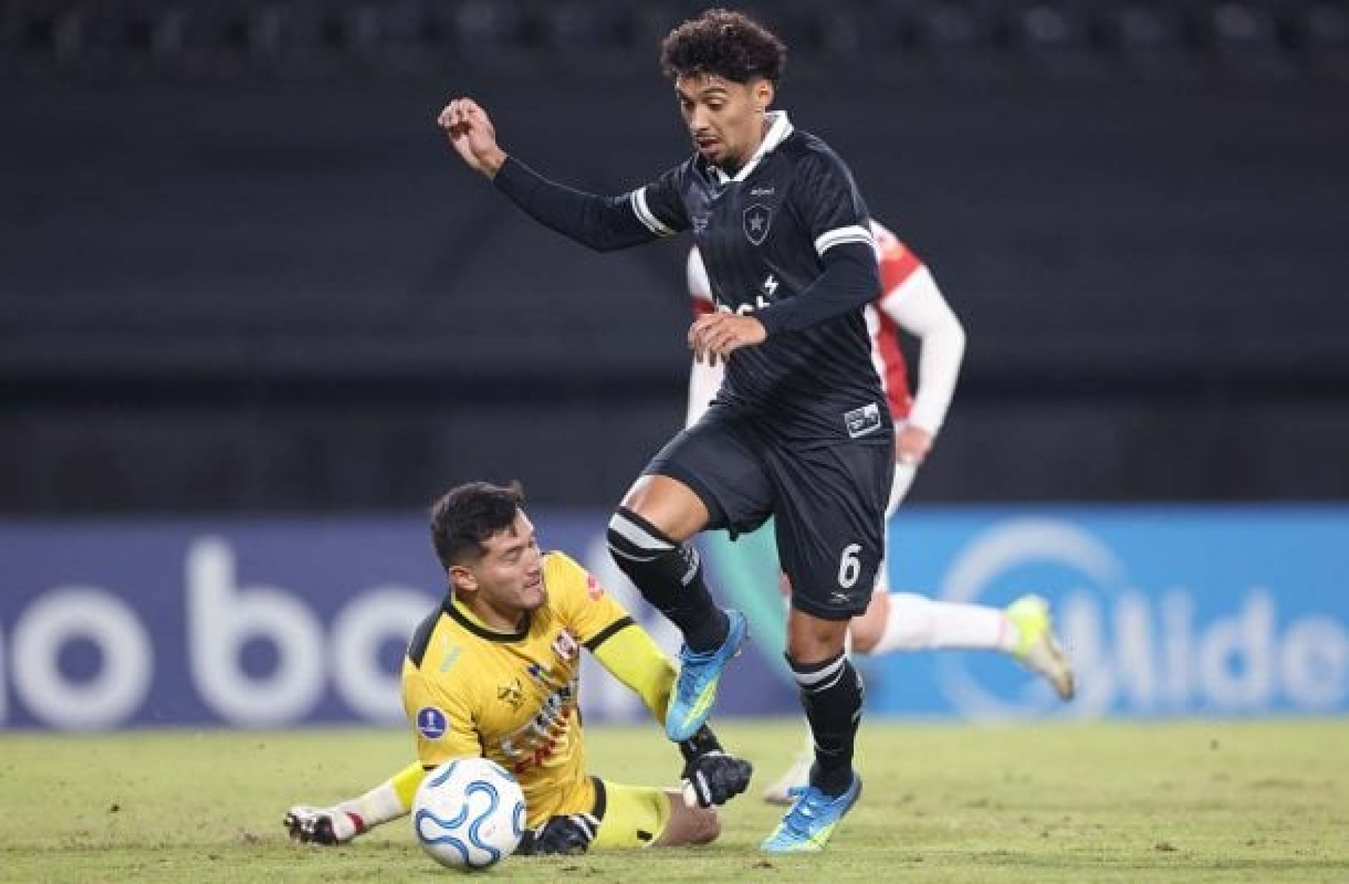 Botafogo vence o Petrolero e fica na expectativa pelo 1&ordm; lugar da chave