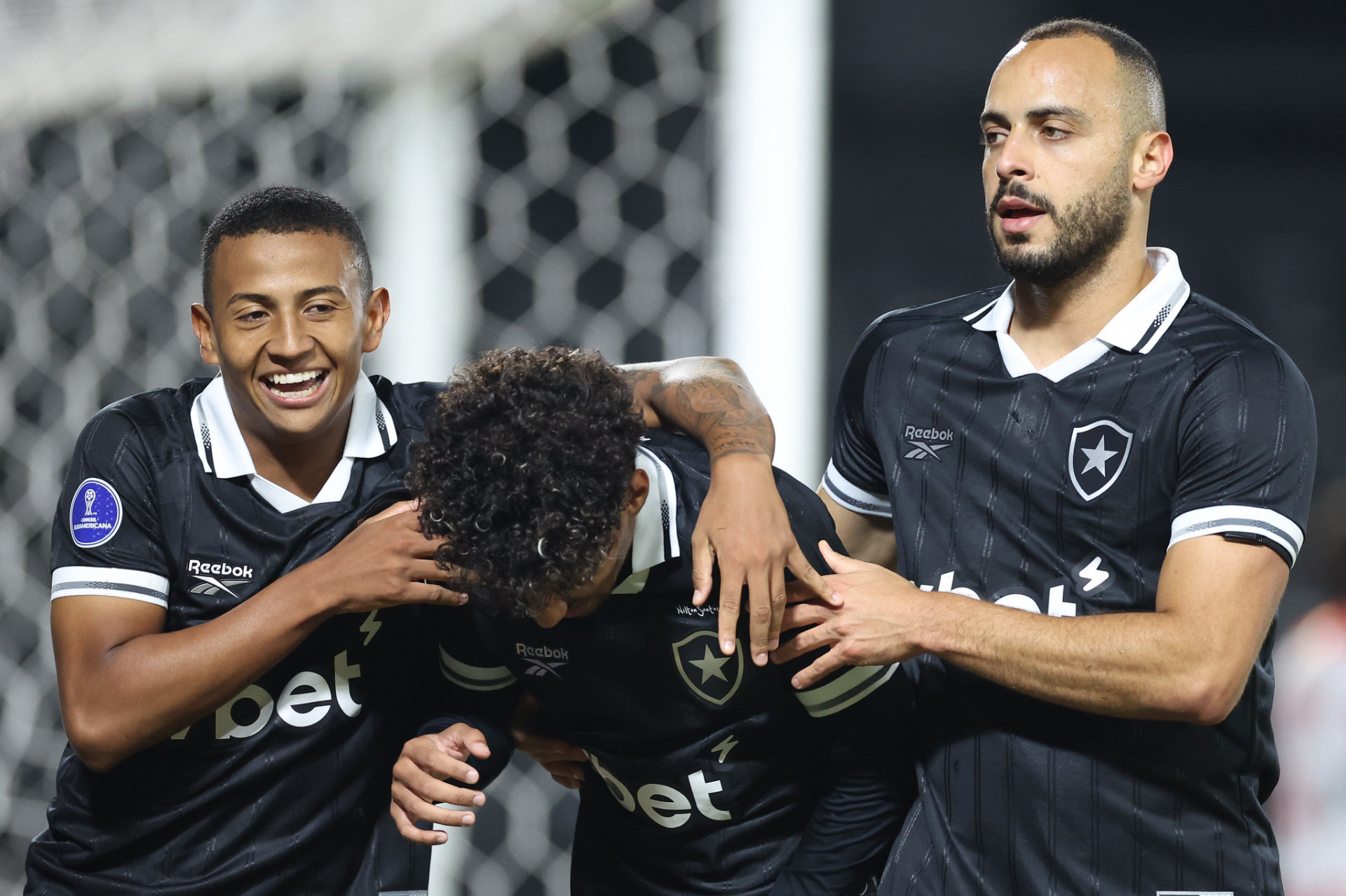 Jogadores comemoram gol do Botafogo - Vítor Silva / Botafogo