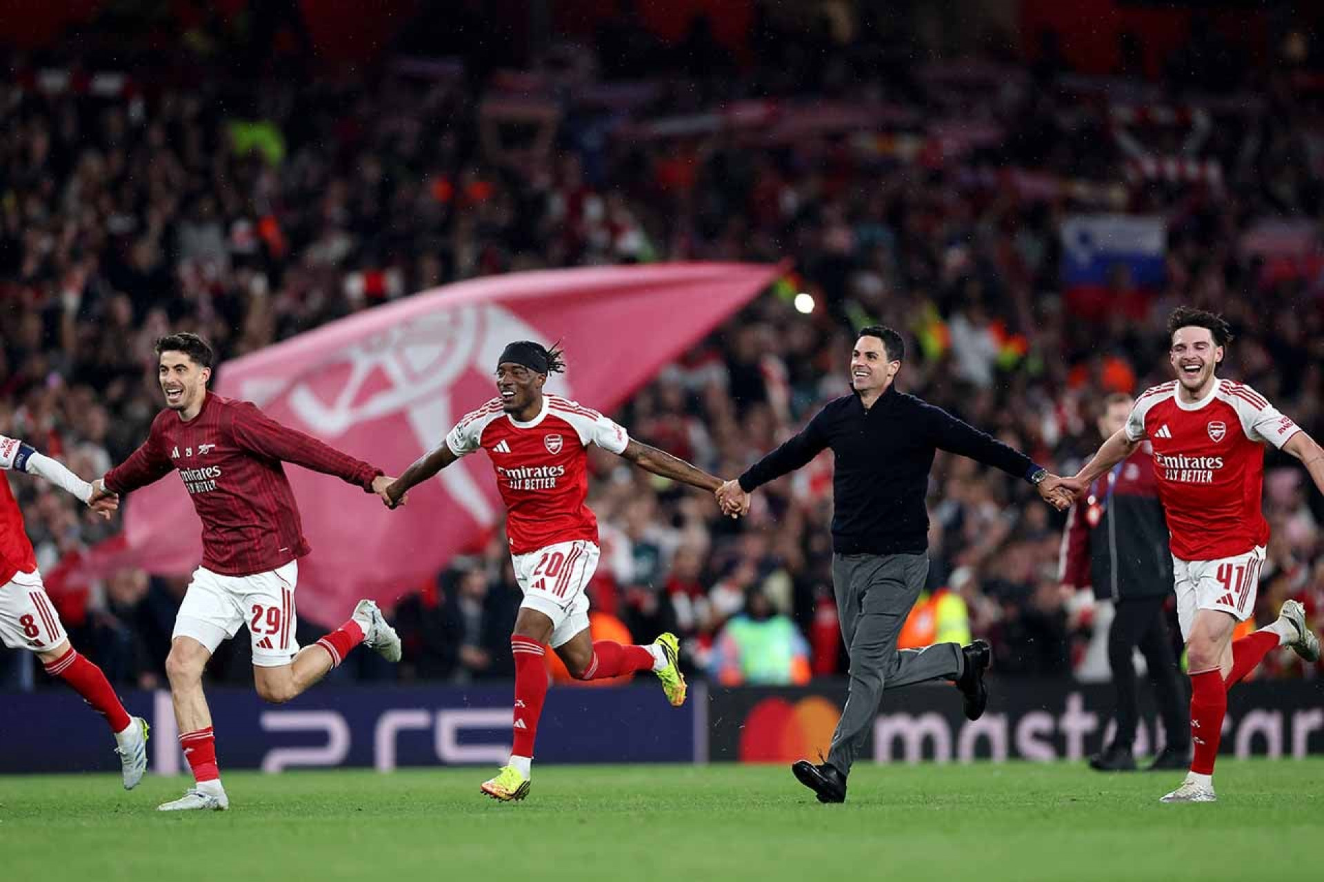 Arteta perto de renovar com Arsenal e virar um dos t&eacute;cnicos mais bem pagos do mundo
