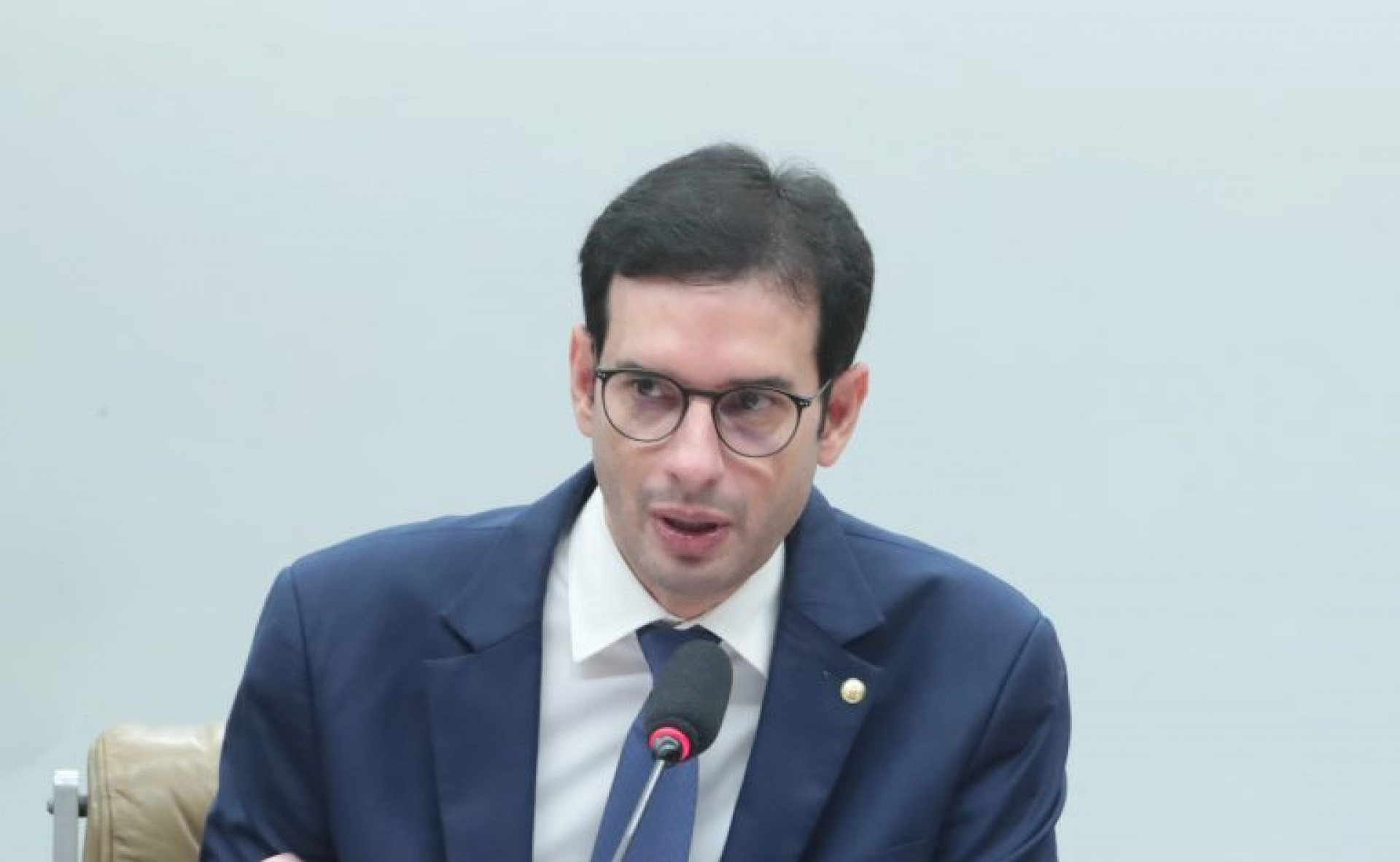 Relatório do fim da 6X1: 40h, transição de 14 meses, sem redução salarial; principais pontos