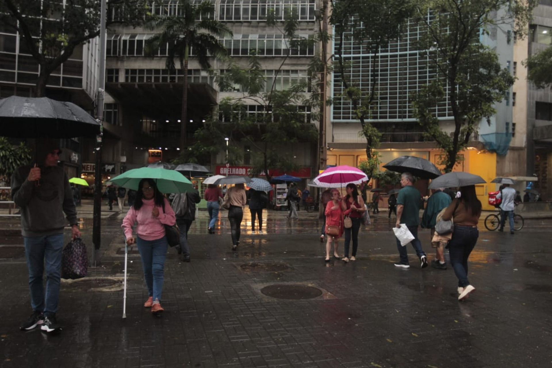 Fim de semana será de temporal no Sudeste e chuva intensa no Norte