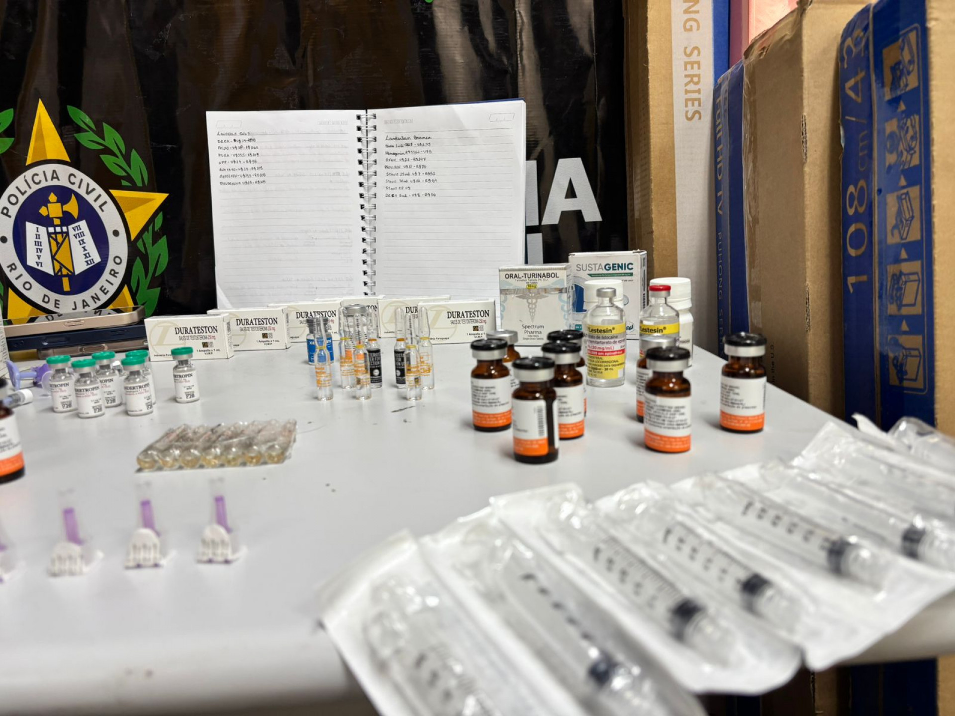 André Luiz Corrêa, de 34 anos, foi preso por vender anabolizantes e medicamentos clandestinos - Divulgação/Polícia Civil