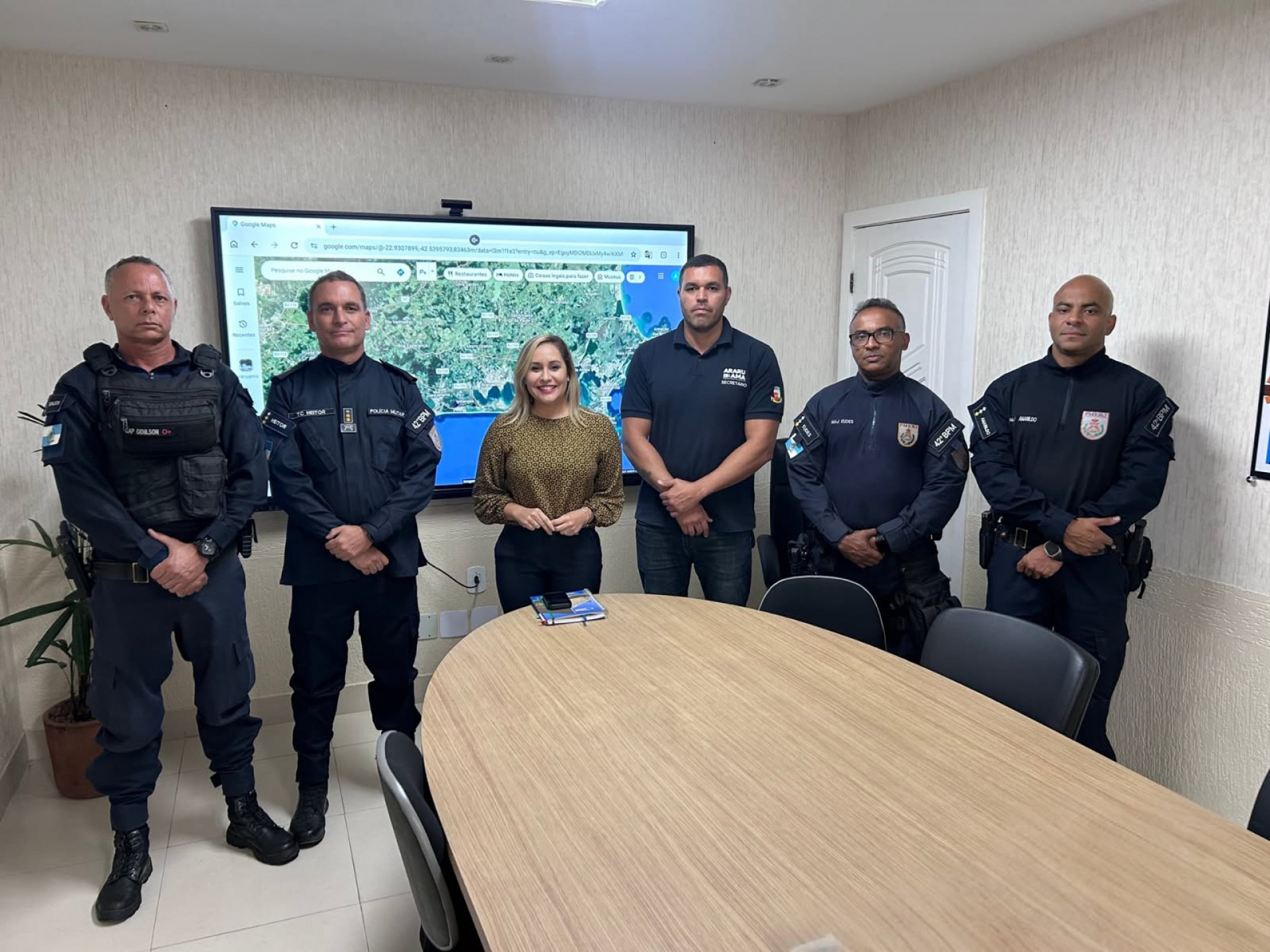 O encontro reuniu o comandante do batalhão, tenente-coronel Leonardo Heitor, além de integrantes da cúpula da corporação e do secretário municipal de Segurança, Pedro Soares. - Reprodução/ Ascom