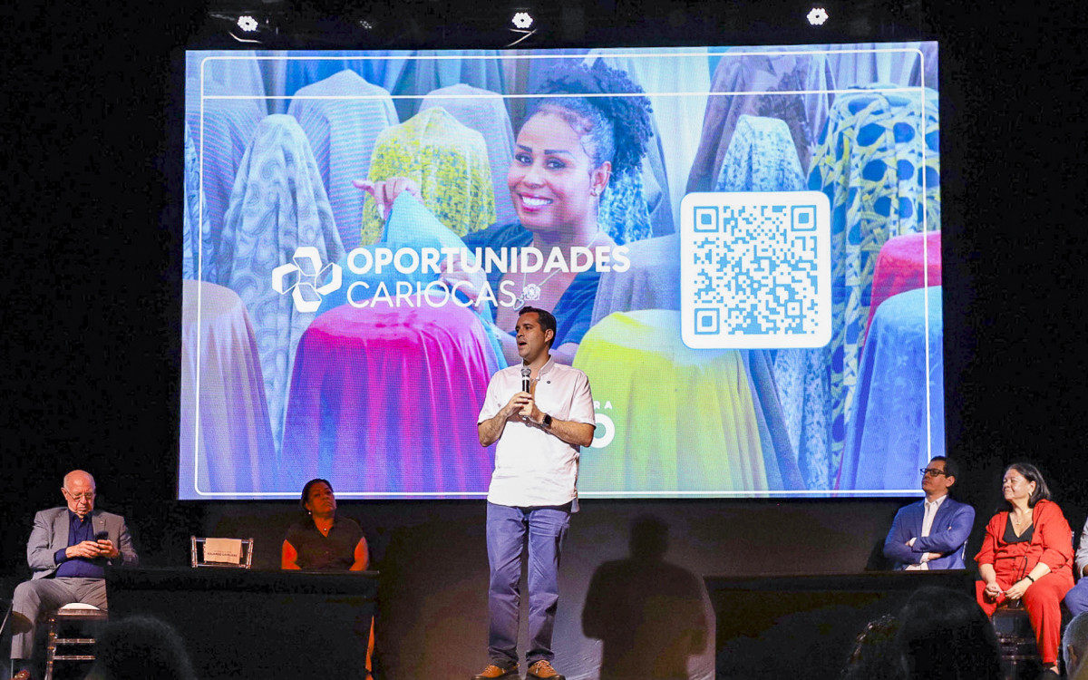 Prefeito Eduardo Cavaliere no lançamento da plataforma Oportunidades Cariocas, em Madureira, na Zona Norte