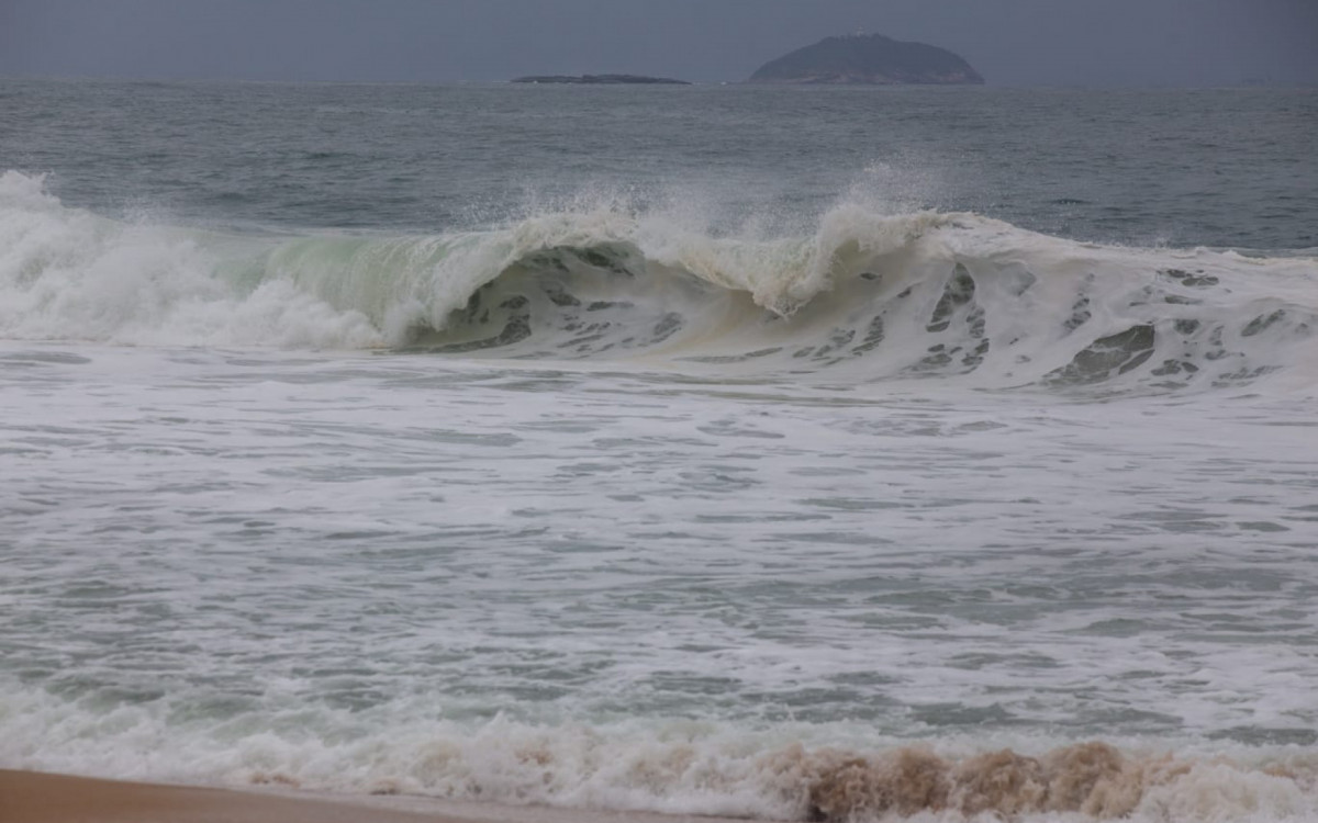 O orienta&ccedil;&atilde;o e n&atilde;o entrar no mar