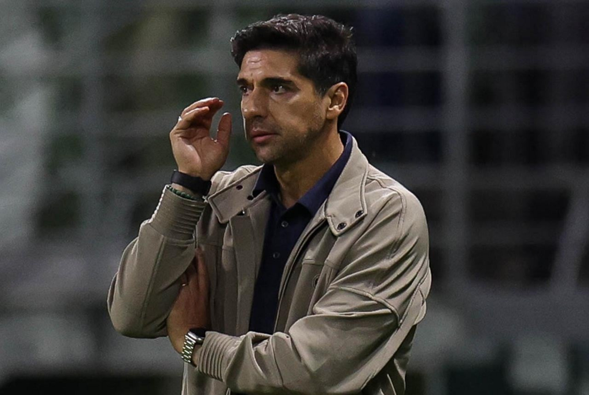 Abel ”alerta” arbitragem antes de duelo entre Palmeiras e Flamengo pelo Brasileiro