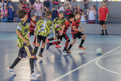 Futsal movimenta bairros de Macaé e projeto abre novas vagas para crianças e adolescentes