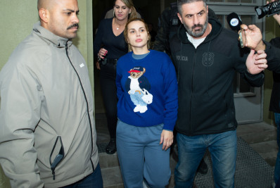 Veja fotos de Deolane Bezerra deixando a sede da Polícia Civil em São Paulo