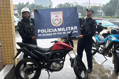 Cerco da PM termina com presos, adolescente apreendido e drogas recolhidas em Rio das Ostras
