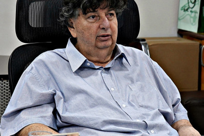 Prefeito Neto anuncia antecipação da primeira parcela do 13º do funcionalismo de Volta Redonda