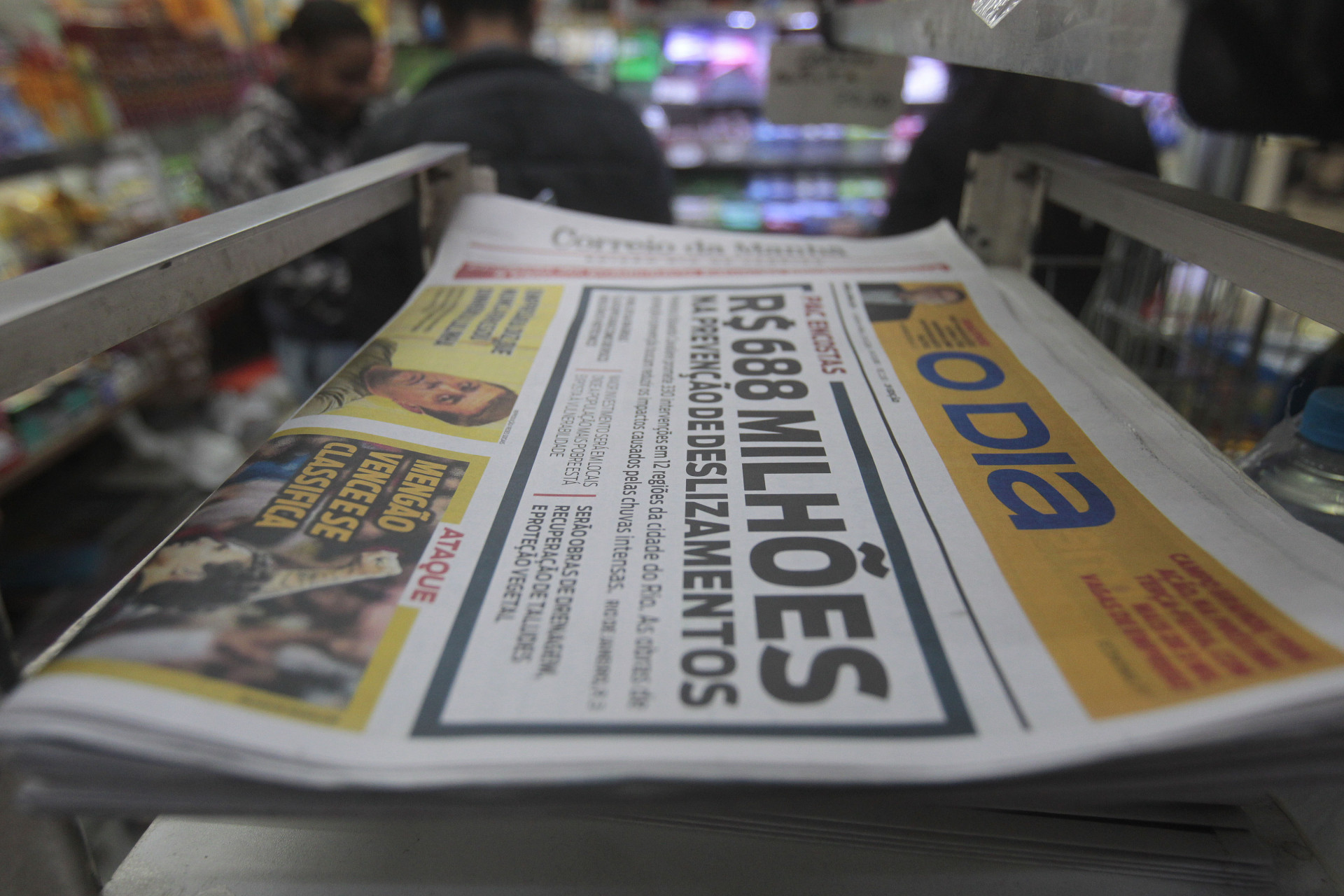 Jornal O DIA nas bancas do Centro do Rio - Reginaldo Pimenta/Ag&ecirc;ncia O Dia