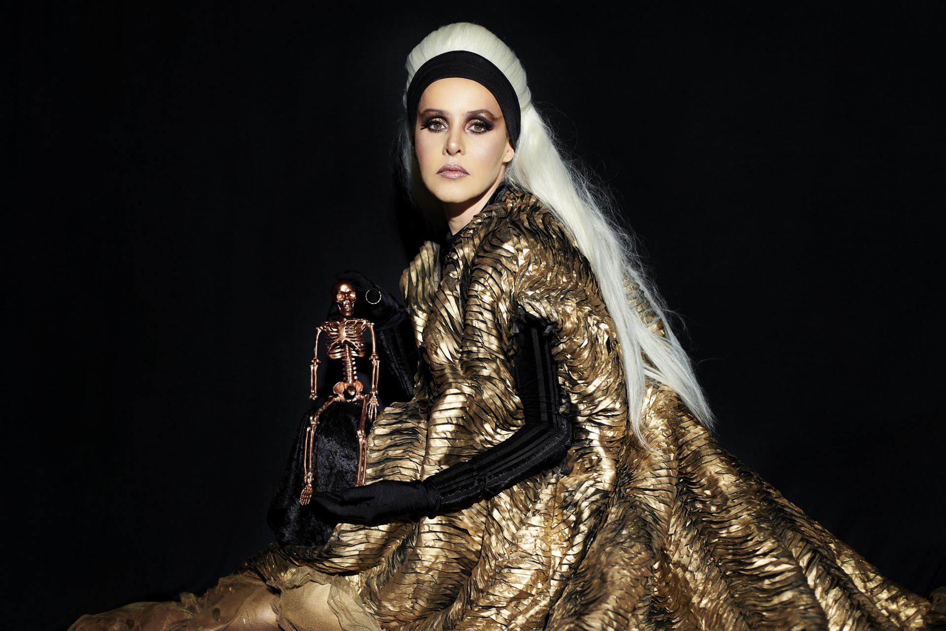Leona Cavalli protagoniza adaptação da obra de Erasmo de Rotterdam - Divulgação/ Henrique Butcher 