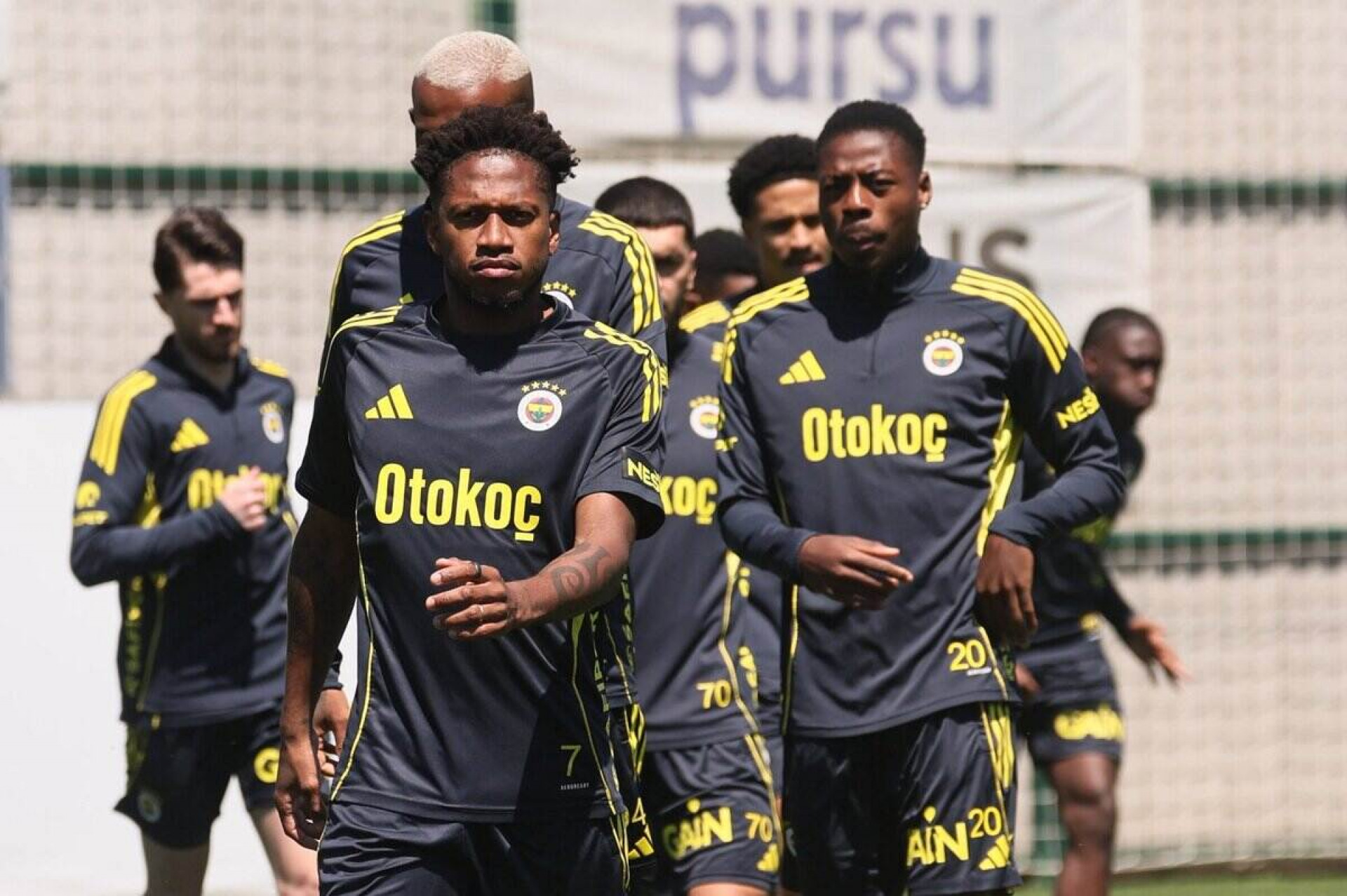 Atl&eacute;tico faz reuni&atilde;o com Fred e tenta contrata&ccedil;&atilde;o junto ao Fenerbah&ccedil;e