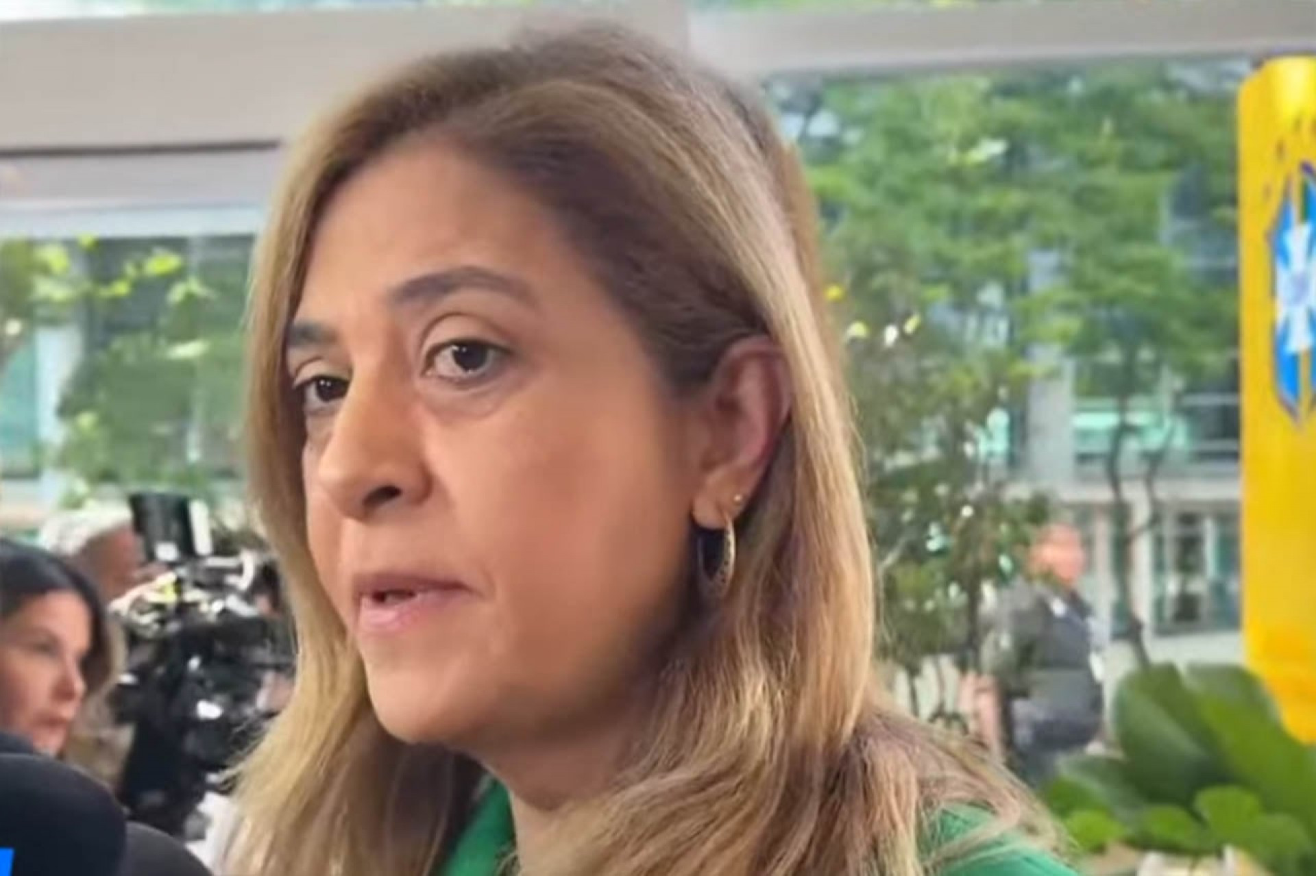 Leila Pereira apresenta queixa-crime contra torcedor ap&oacute;s picha&ccedil;&otilde;es no Allianz Parque