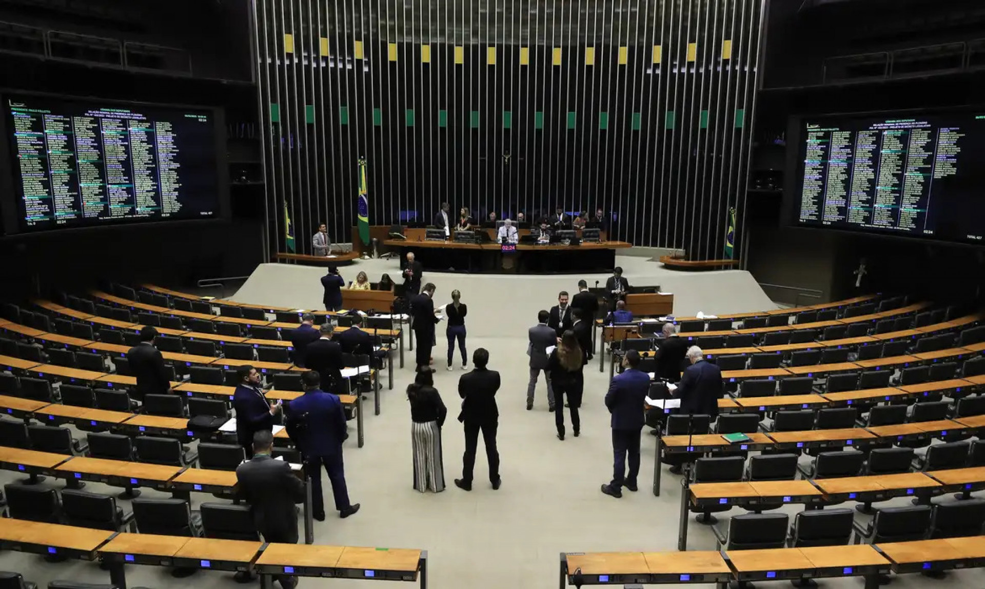 Senado aprova projeto de incentivo ao primeiro emprego para jovens
