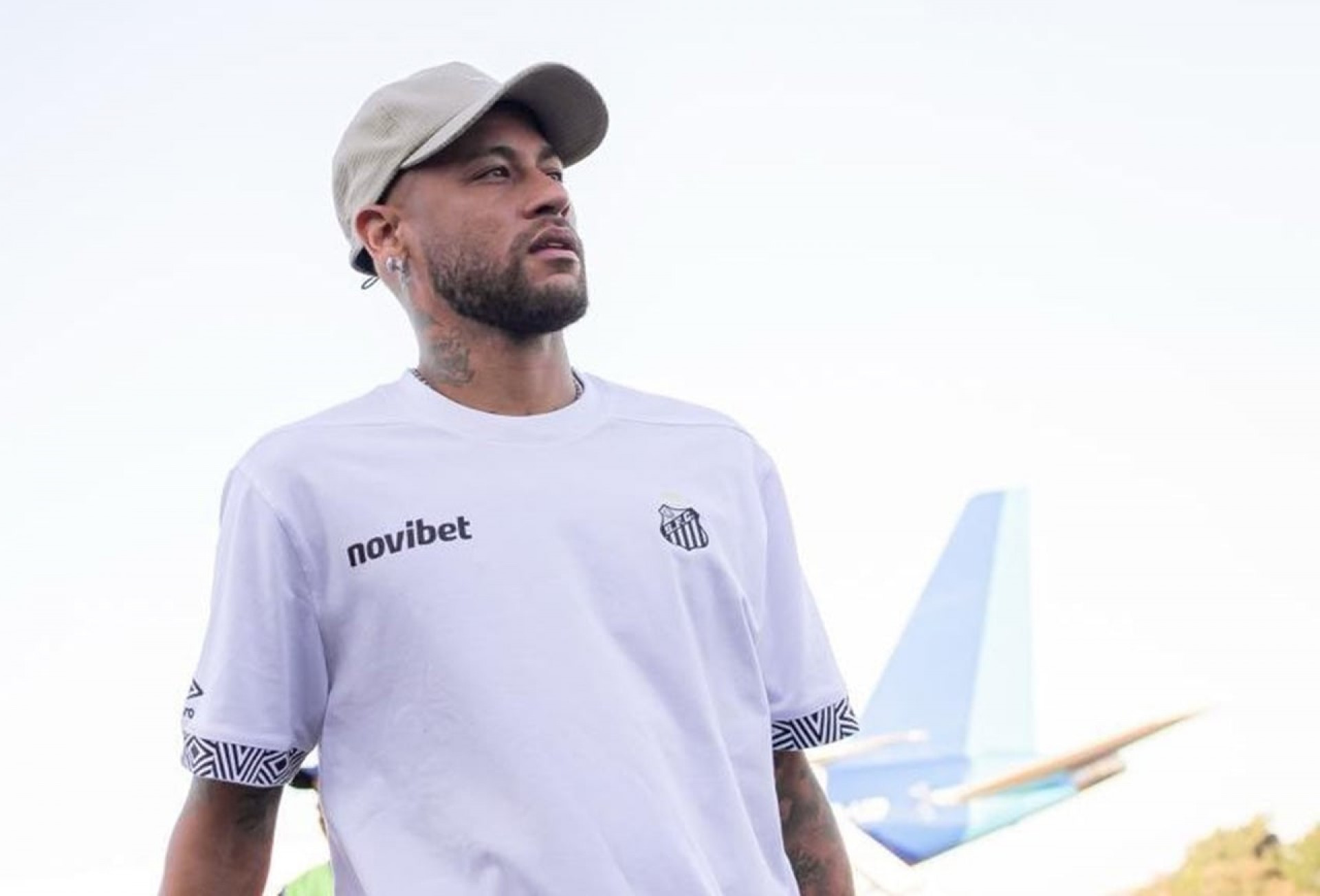 Cuca adota cautela sobre Neymar e evita cravar retorno antes da Copa do Mundo
