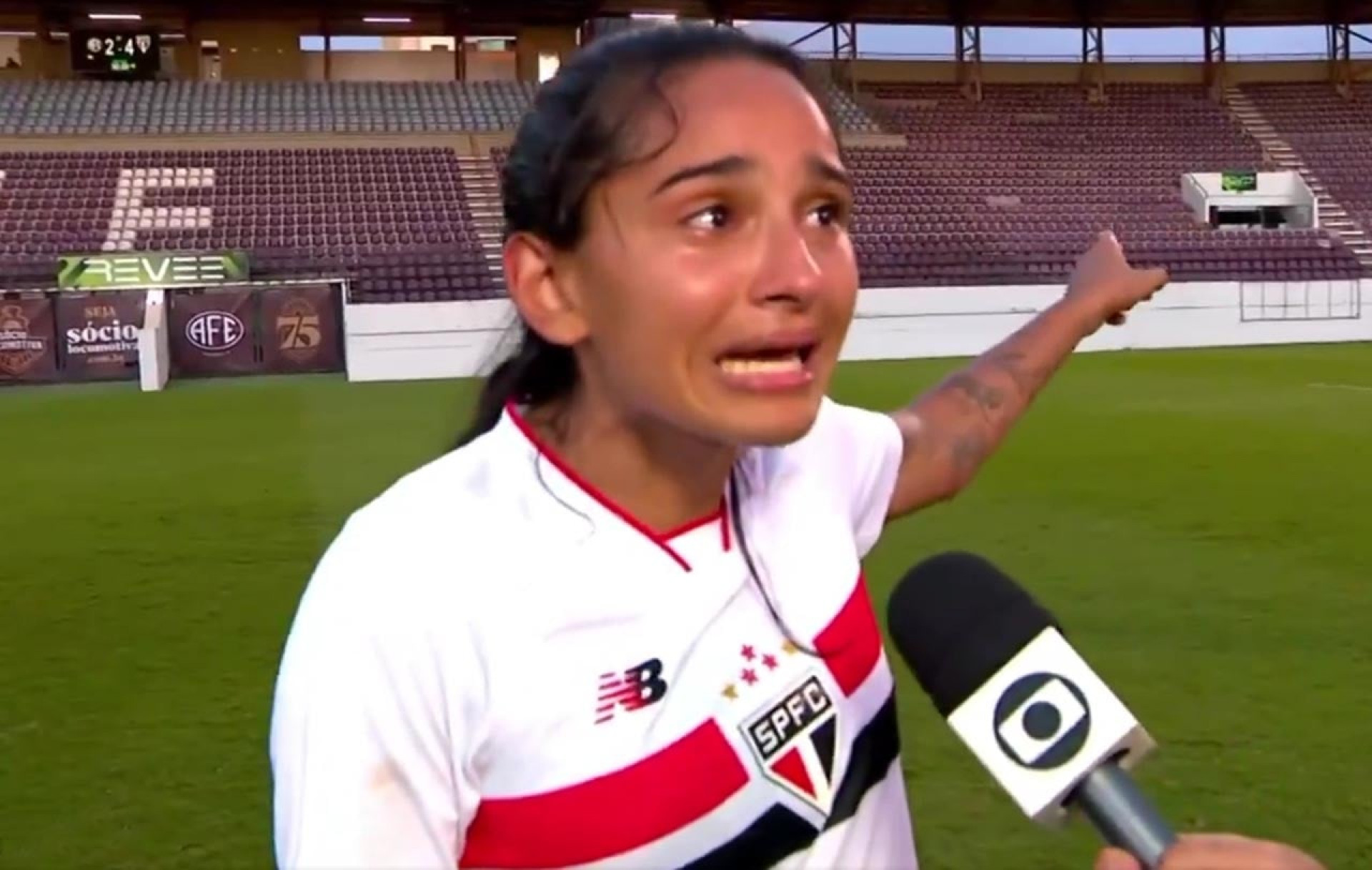 Ferrovi&aacute;ria encerra v&iacute;nculo com maqueiro acusado de misoginia contra atleta do S&atilde;o Paulo