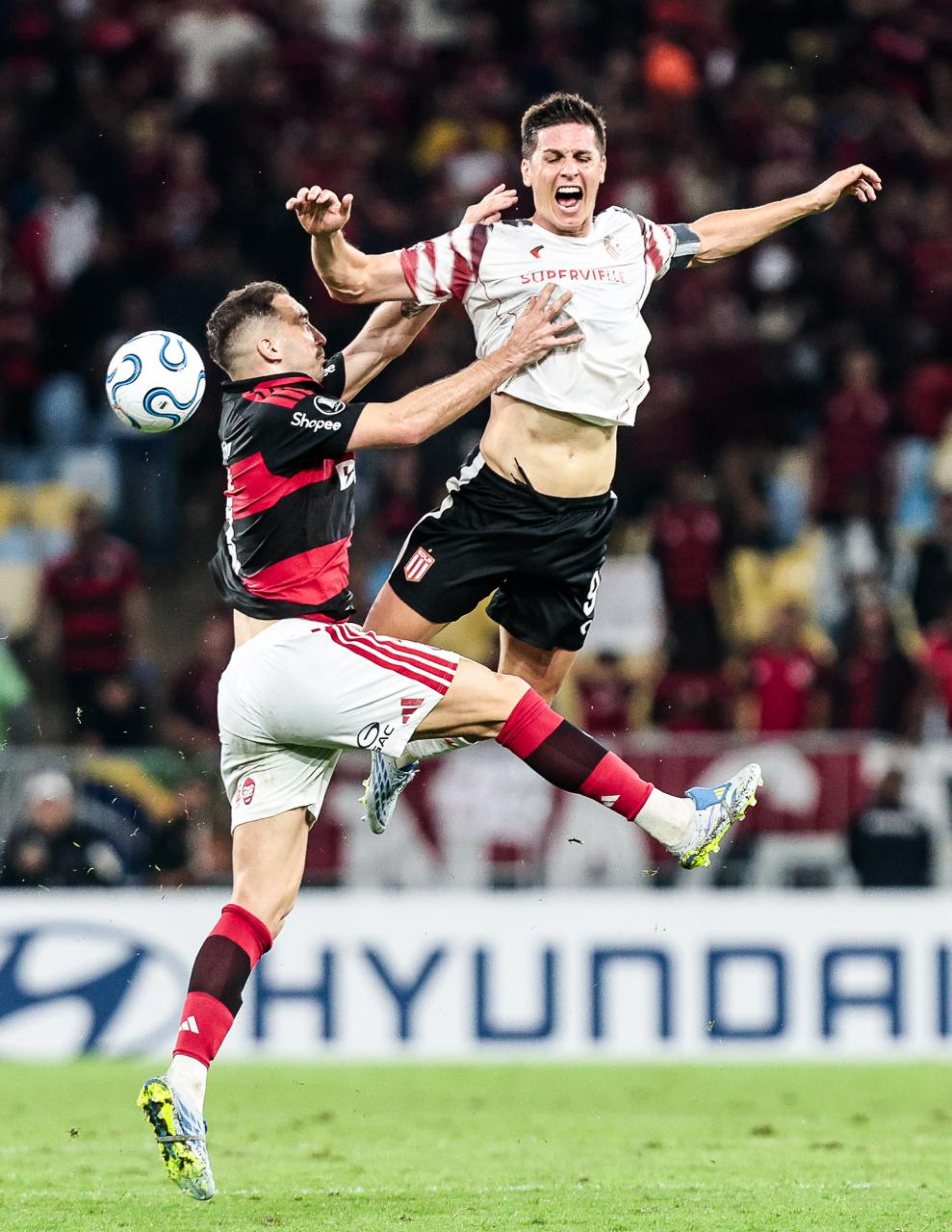 Lance do jogo entre Flamengo e Estudiantes - Gilvan de Souza / Flamengo