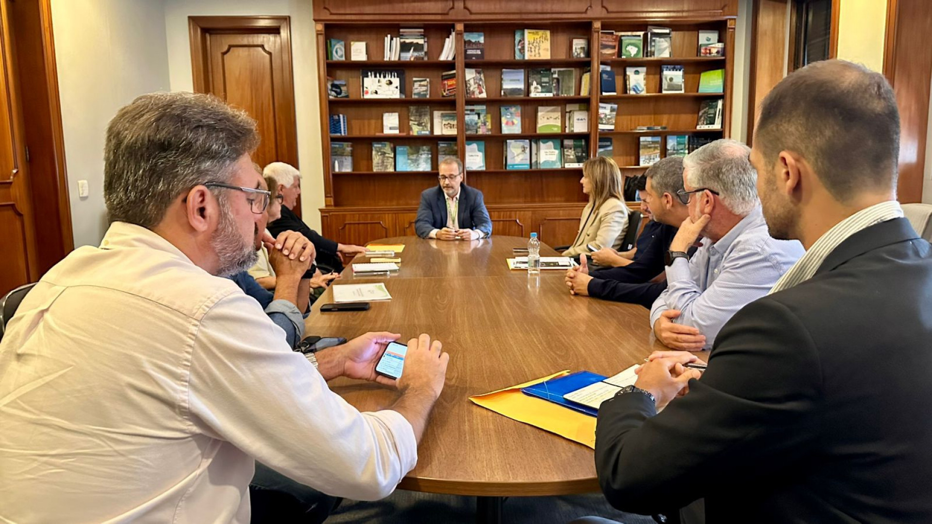 Saneamento da Vila do Abraão volta à pauta de reunião com Inea