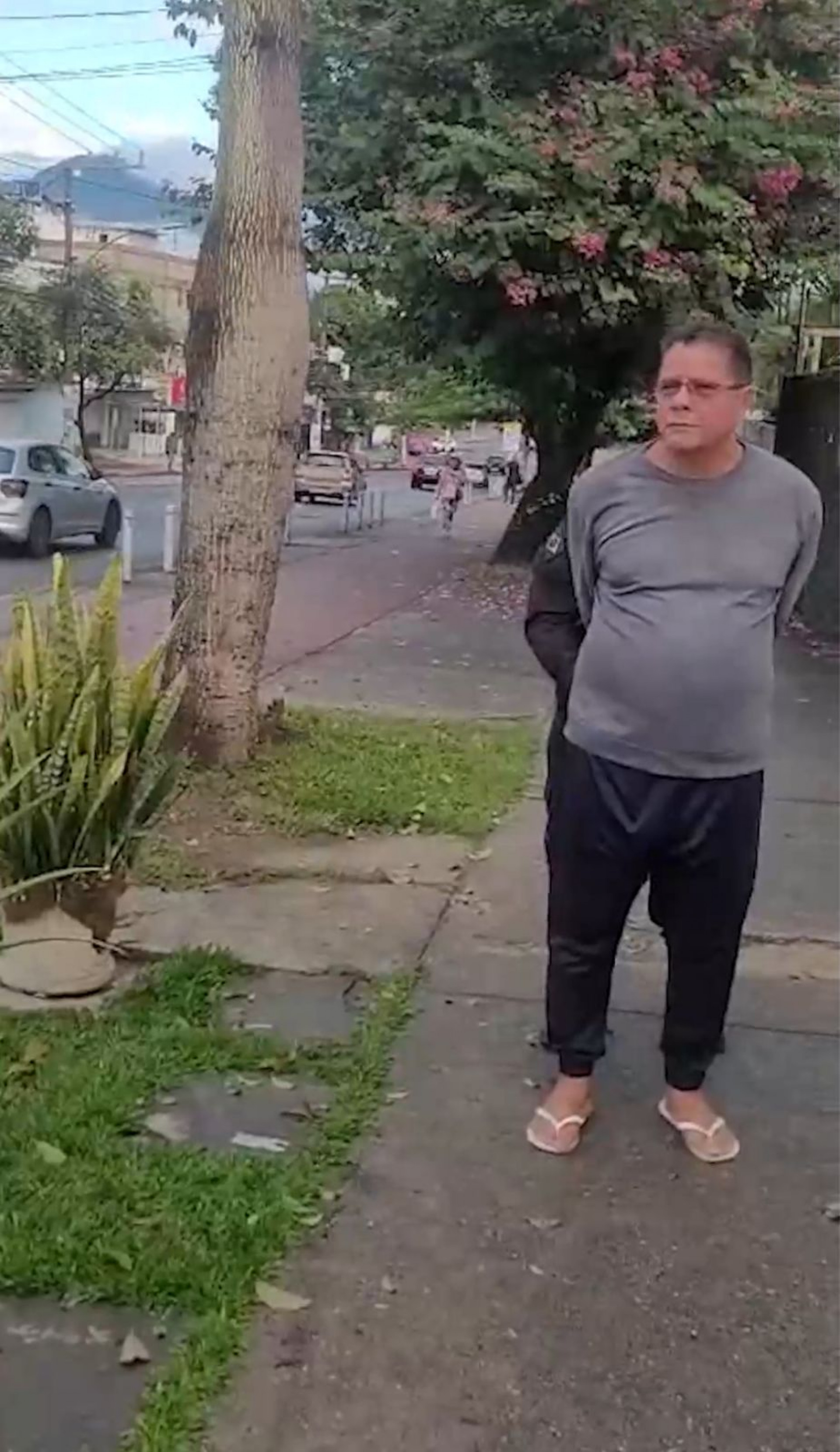 Policial civil aposentado é preso por esquema de lavagem de dinheiro