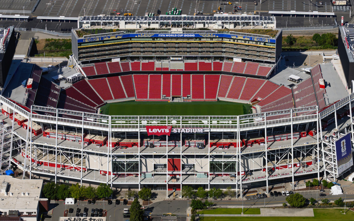 O estádio San Francisco Bay Area, na costa oeste da Califórnia, tem capacidade para cerca de 71 mil pessoas