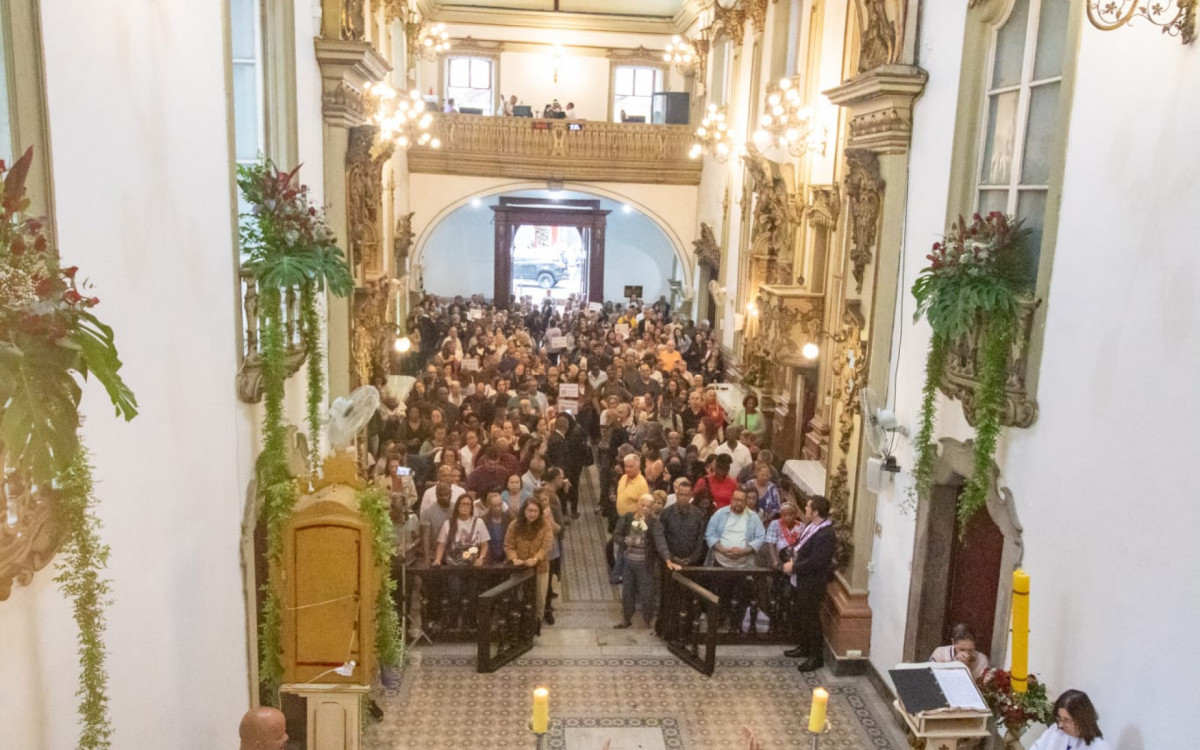Devotos celebram o Dia de Santa Rita de Cássia no Centro do Rio
