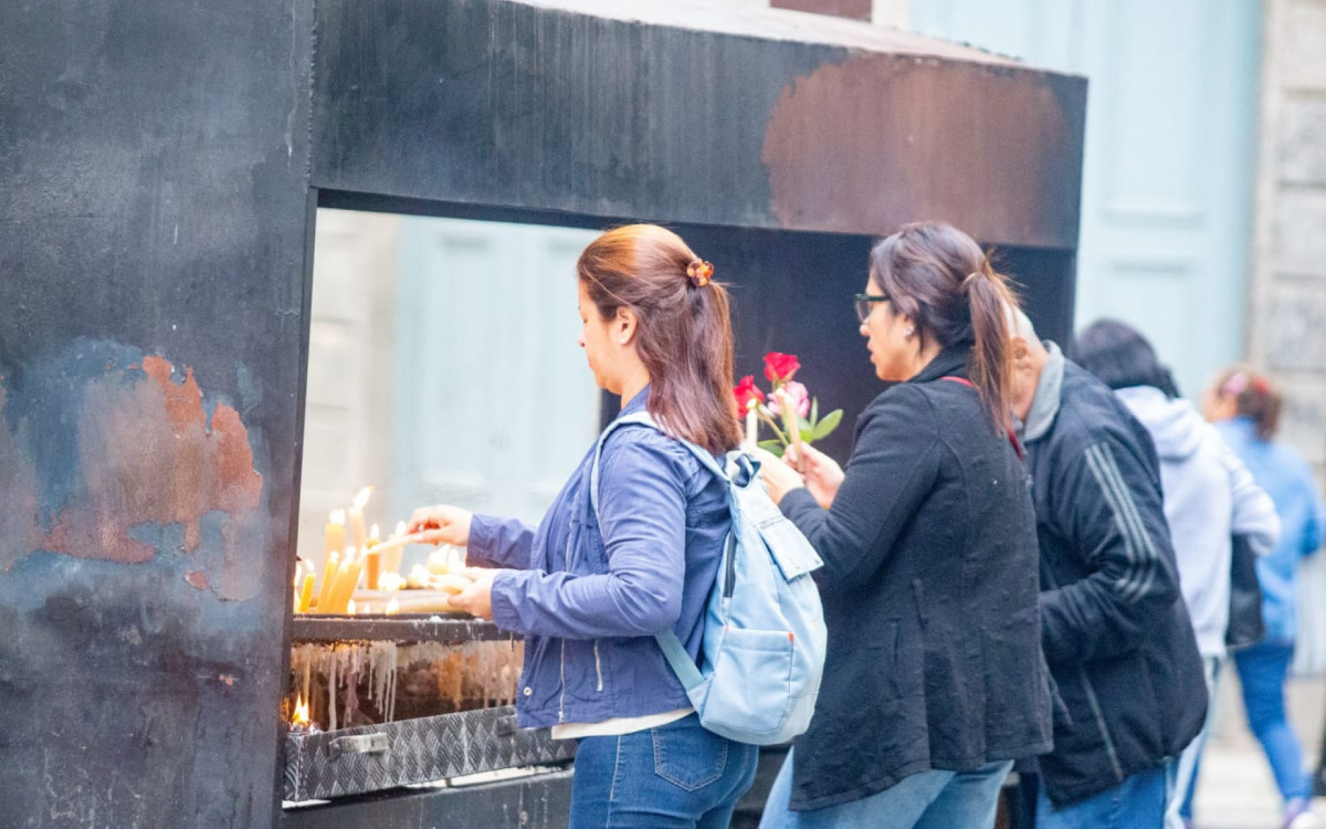 Devotos celebram o Dia de Santa Rita de Cássia no Centro do Rio