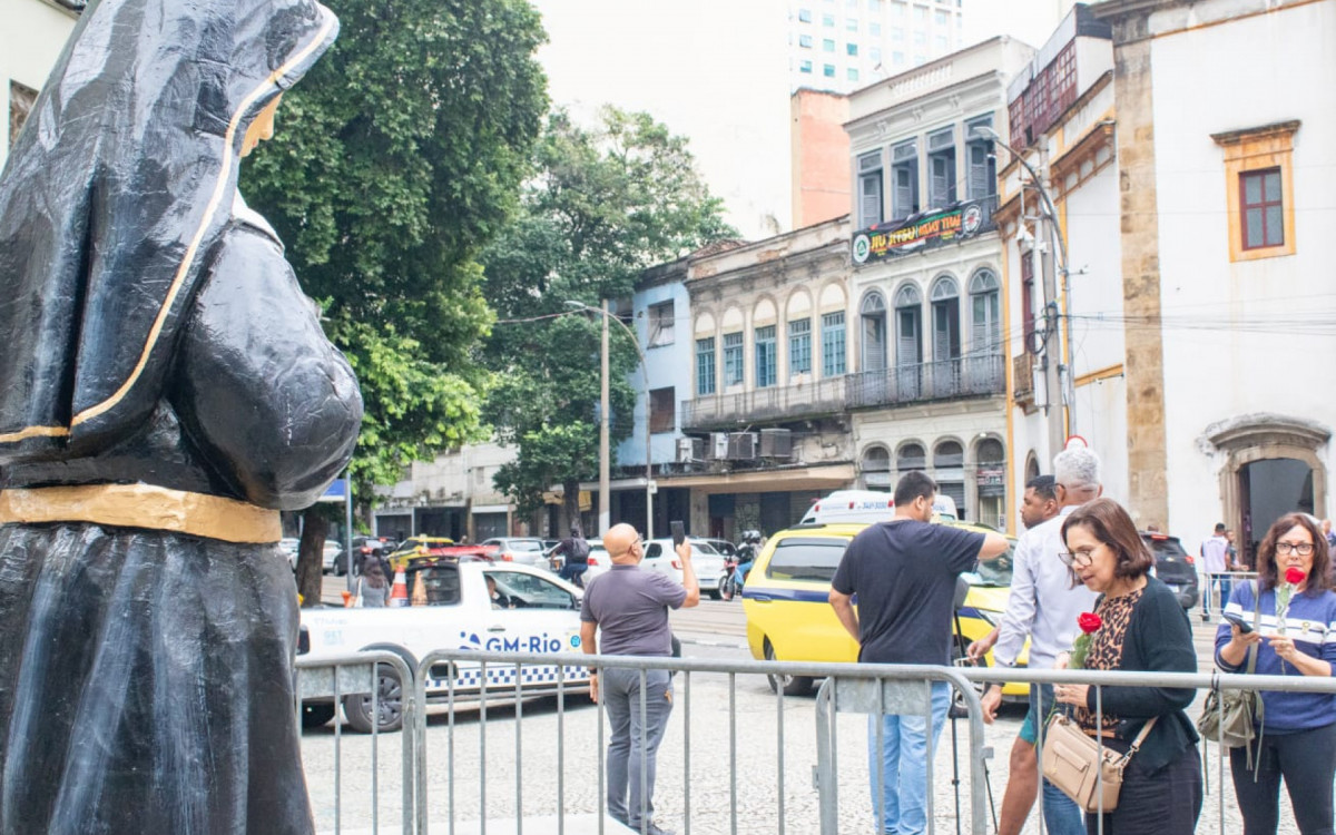 Devotos celebram o Dia de Santa Rita de Cássia no Centro do Rio