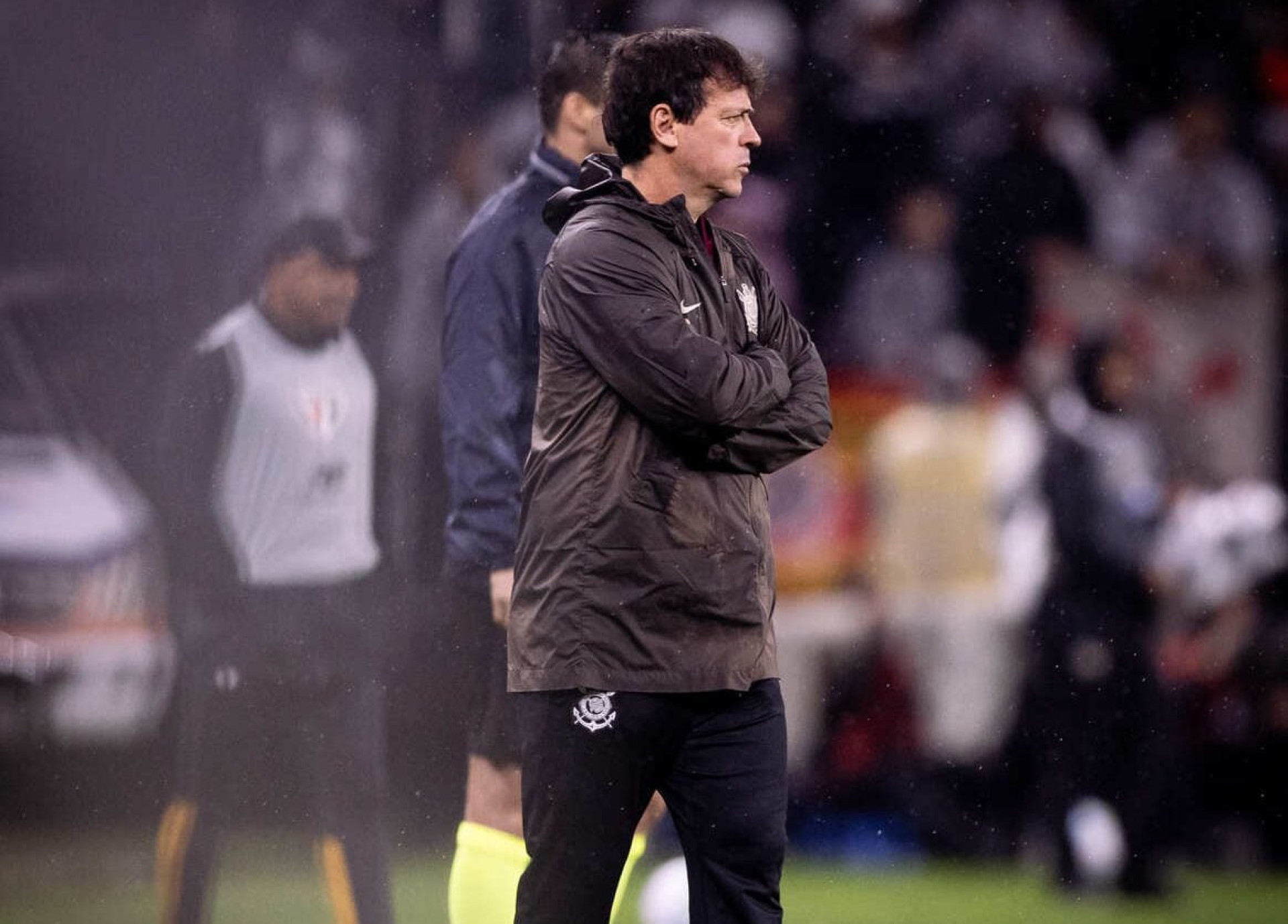 Diniz elogia reservas do Corinthians, mas lamenta: “Poder&iacute;amos ter vencido”