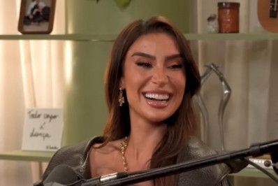 Bianca Andrade relembra fala do filho ao sugerir 'namorado' para boneco em brincadeira