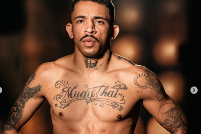 Em alta, Carlos Prates revela conversas para disputar cinturão do UFC: 'Sou o próximo'
