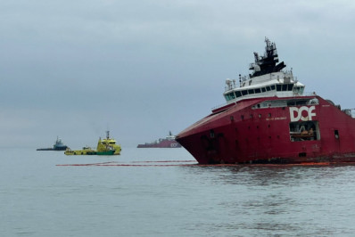Mistério no mar: falta de sinalização entra na mira após acidente com embarcação em Macaé