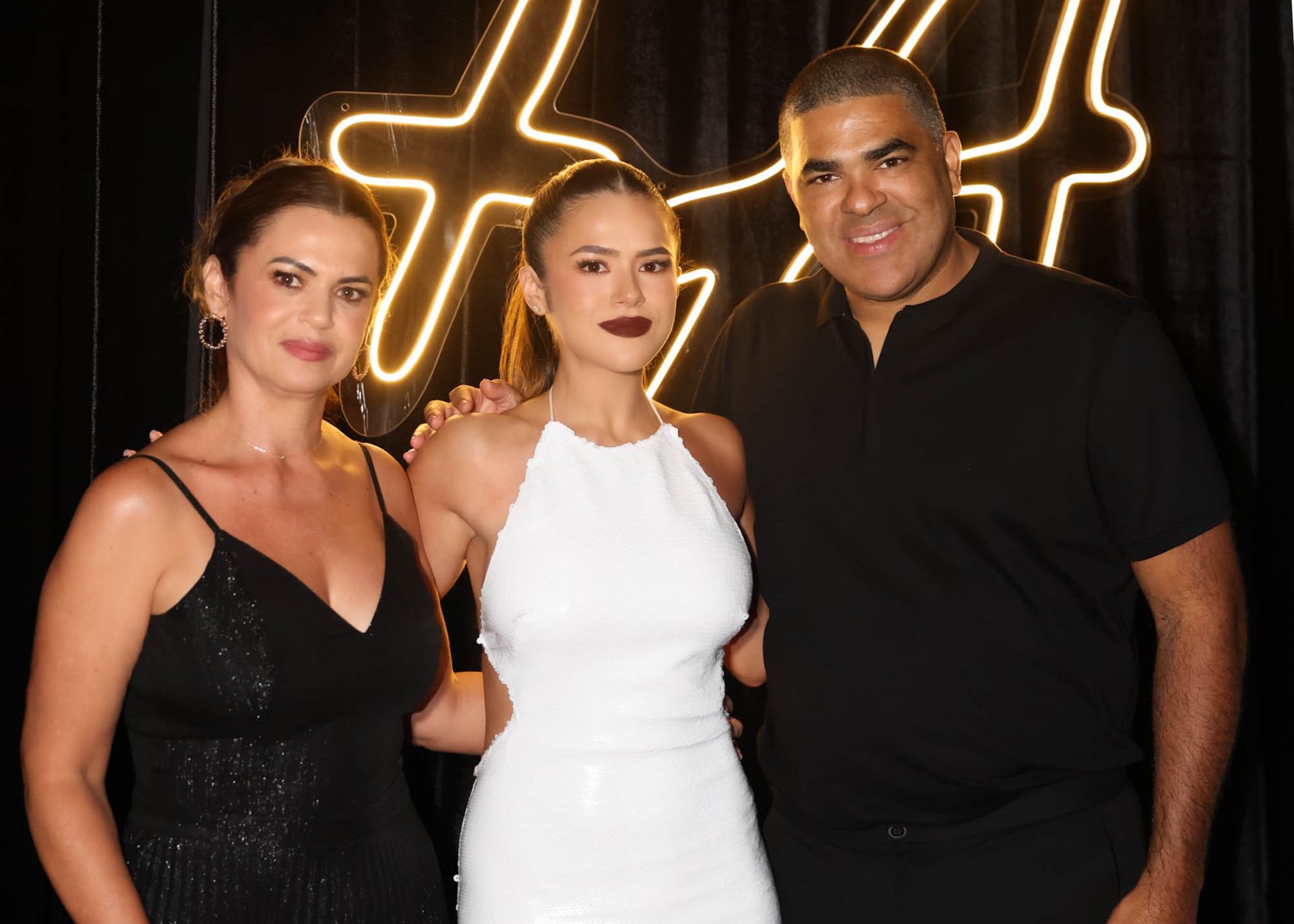 Maisa e os pais, Gislaine Andrade e Celso Andrade - Eduardo Martins e Manuela Scarpa / Brazil News