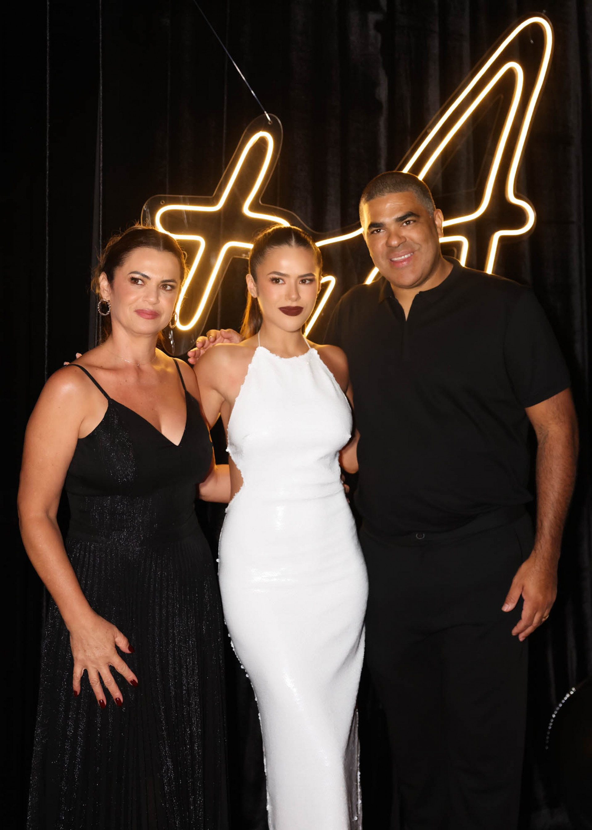 Maisa e os pais, Gislaine Andrade e Celso Andrade - Eduardo Martins e Manuela Scarpa / Brazil News